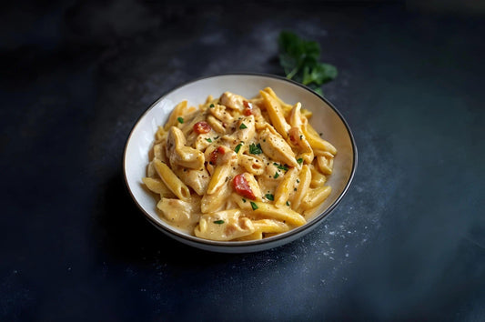 CREAMY GARLIC CHICKEN PASTA: A FLAVORFUL RECIPE FEATURING BAQA FOODS’ GARLIC PASTE - Baqa Foods